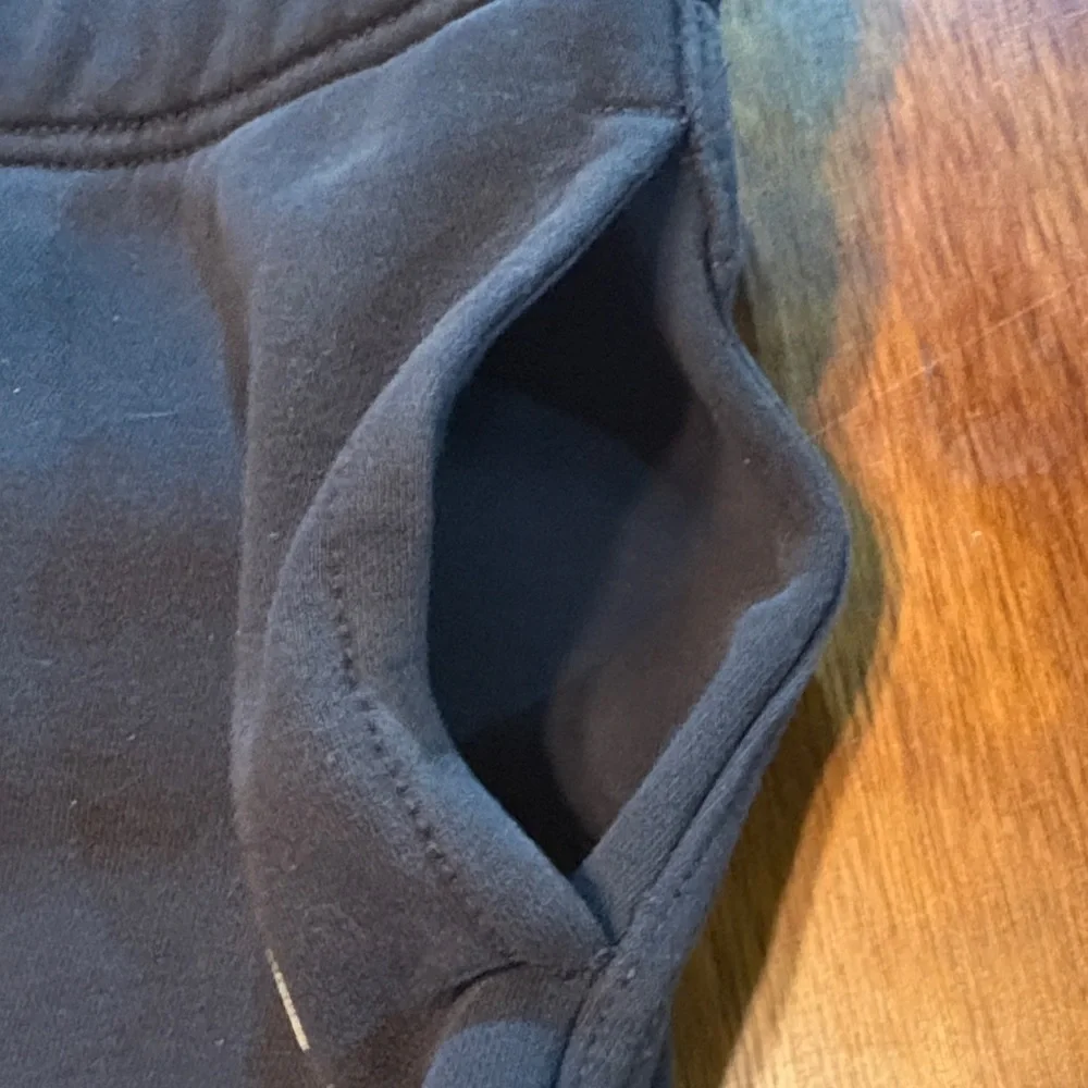 Carhartt women’s  Black Joggers - Picture 3 of 8